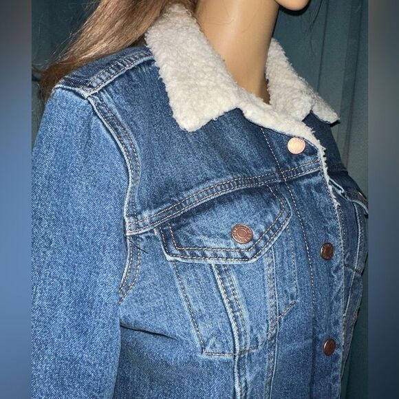 Levi’s Signature Trucker Sherpa lined denim jacket SZ L - Picture 4 of 16
